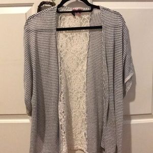 Lightweight kimono sweater